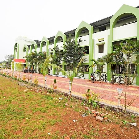 Hotel Spot On 67472 Anant Palace Raj Nandgaon Exterior foto